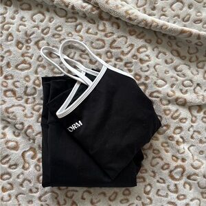 FORM BLACK/ WHITE SET